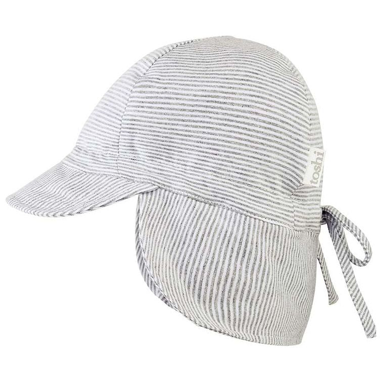 toshi flap cap dove